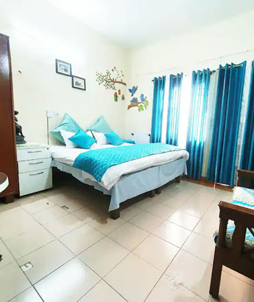 full furnished room